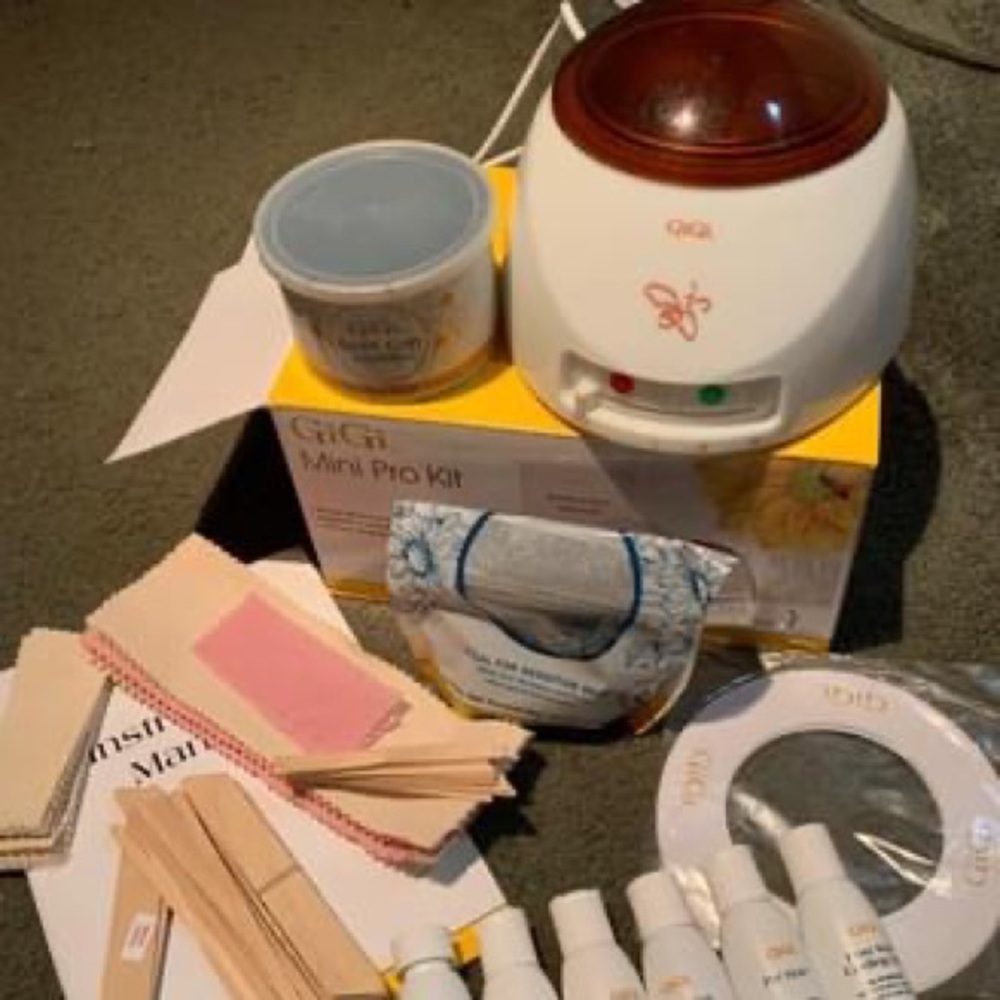 Gigi waxing kit